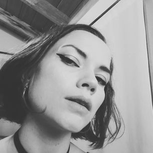 Model - Alice Finch joi