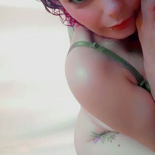 Model - Natasha Kournikova latina