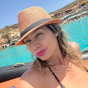 Model - Scarlett Warnert tits