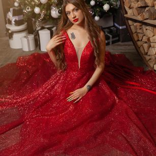 Model - Jessica Horn skirt