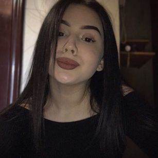 Model - Luxury Girl FemdomLegsToes