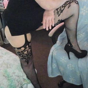 Model - Winter Raine sexy