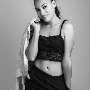 Model - Zoehade sexy