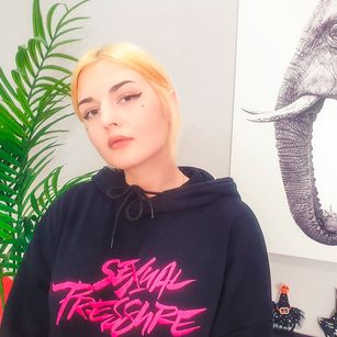 Model - patricia bigtits