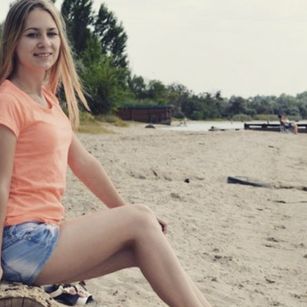 Model - Luciana askme