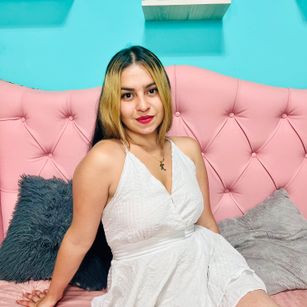 Model - ArielKane feet