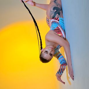 Model - amarilla_bombshell cum