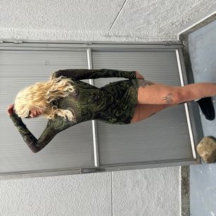 Model - amarilla_bombshell cum