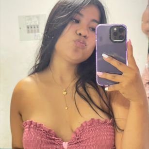 Model - AnnieSmith beauty