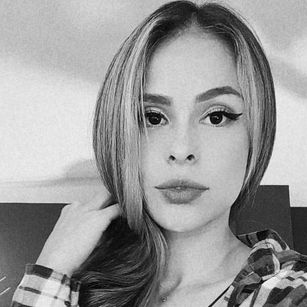 Model - CamilaScot pussy