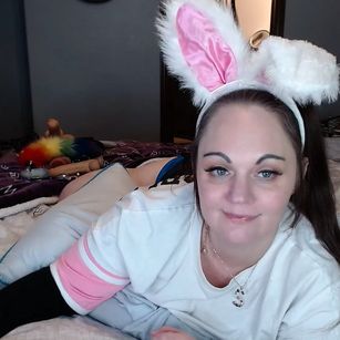 Model - Shannon Smokes bigtits