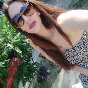 Model - AnnaLee striptease