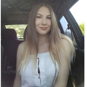 Model - BrightBeauty lips