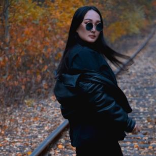 Model - Julia pantyhose