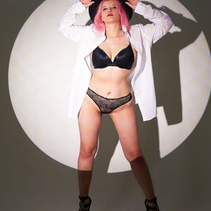 Model - Olisunny cei