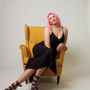 Model - Olisunny findom