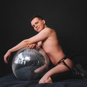 Model - Charlie Twink