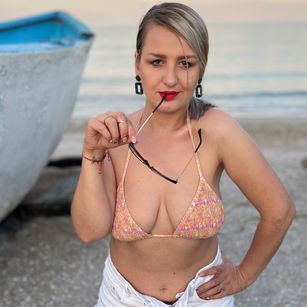 Model - MayaTrainor taboo