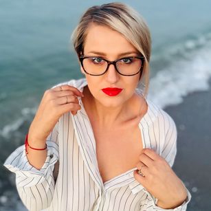 Model - MayaTrainor dominatrix