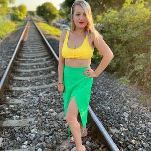 Model - MayaTrainor cei