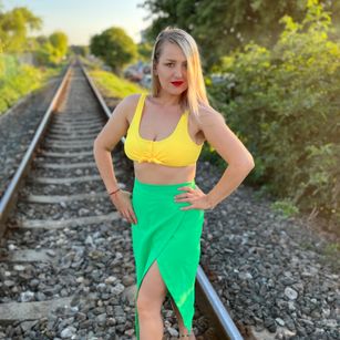 Model - MayaTrainor dominatrix