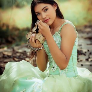 Model - Zoehade feets