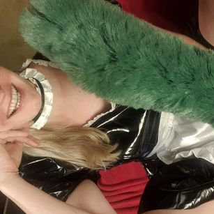 Model - Vanessa_Striptease blond