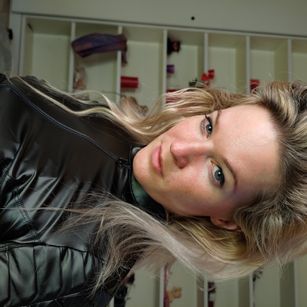 Model - Vanessa_Striptease show