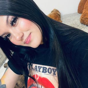 Model - Mara Castillo cute