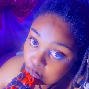 Model - XoXoMissNaomi BOOTY