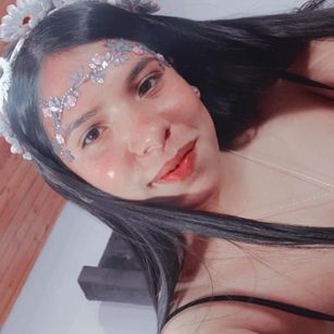 Model - Karla thompson bigboobs