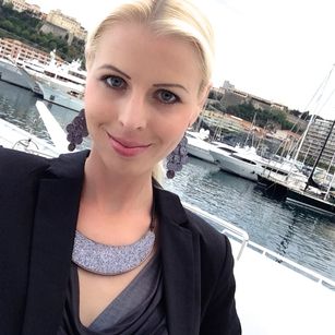 Model - Ms.Lynna nipples