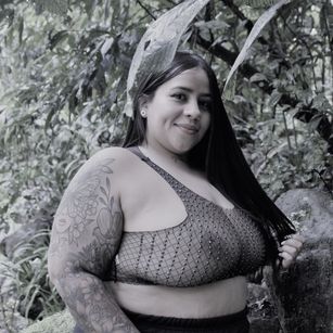 Model - Romina Smith BigBooty