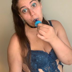 Model - Cherry Jane bigtits