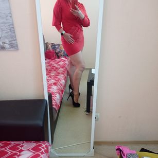 Model - Eva Elfie fetish