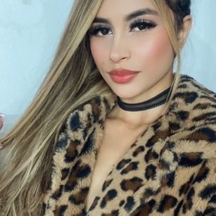 Model - Sensual Violet feet