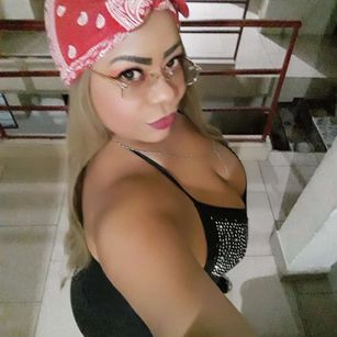 Model - Latinhotsquirtxx latina