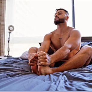 Model - Axxel Foster bigcock