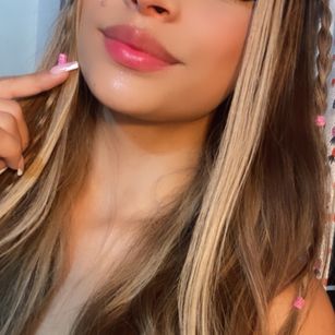 Model - Sensual Violet 18