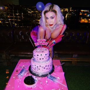 Model - April Tsumi sph