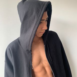 Model - Jhon semen