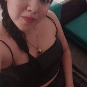 Model - Maylin juguetona