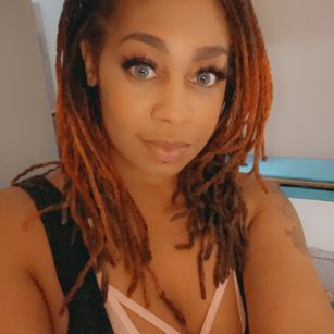 Model - GoddessApryllReign submissive