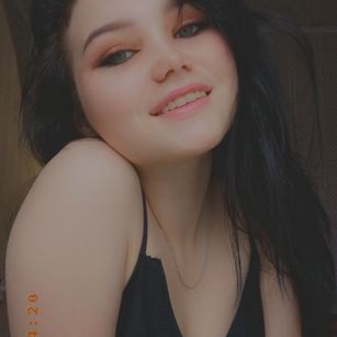 Model - Alessandra_gold sweety