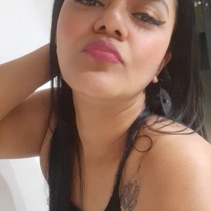 Model - LUCYKINKY Pain