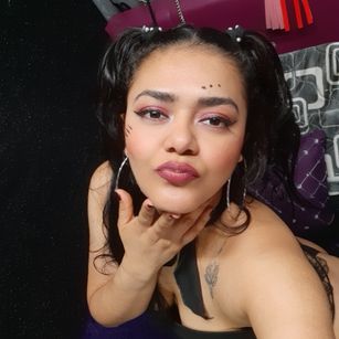 Model - LUCYKINKY bdsm