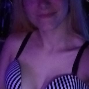 Model - Princess Lydia feet