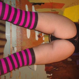 Model - HotWifeDd flirt