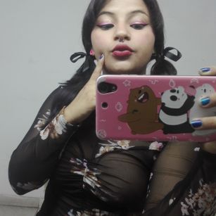 Model - Mia lobo sumisa