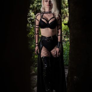 Model - MistressSarahDom mistress